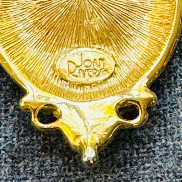 Joan Rivers Pendant Gold Tone Black Oval Cameo Roman Soldier Warrior Intaglio - Picture 3 of 7